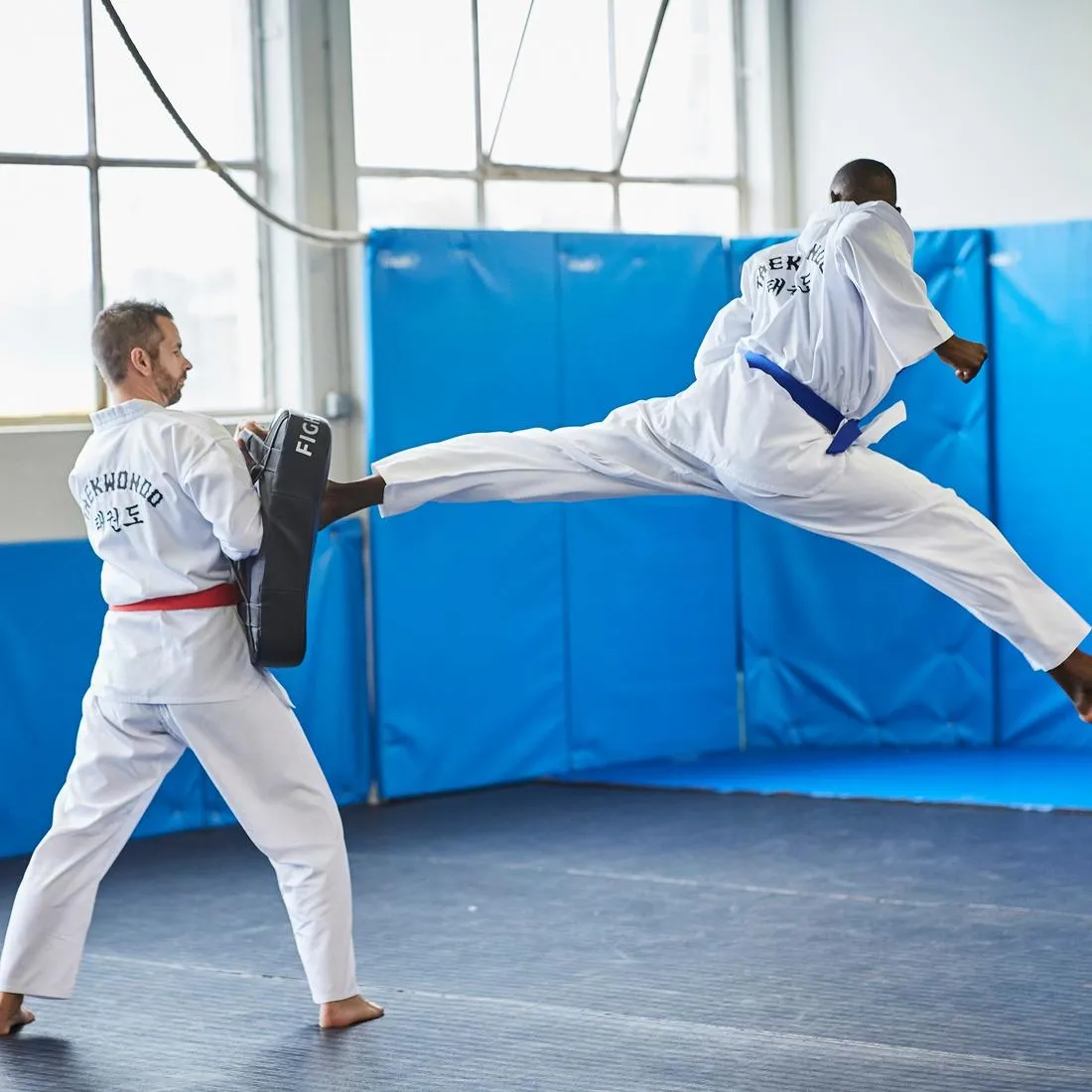 500 Adult Taekwondo Dobok Uniform